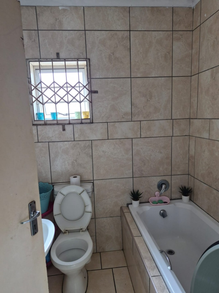 2 Bedroom Property for Sale in Haven Hills Eastern Cape